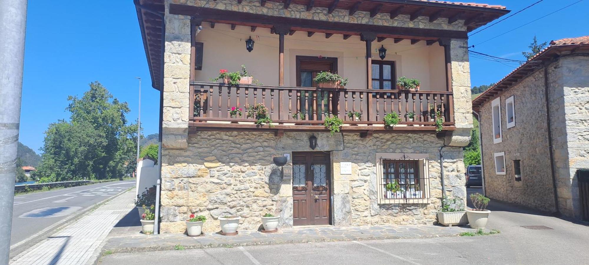 Casa Del Cura Hotel Molleda Exterior photo